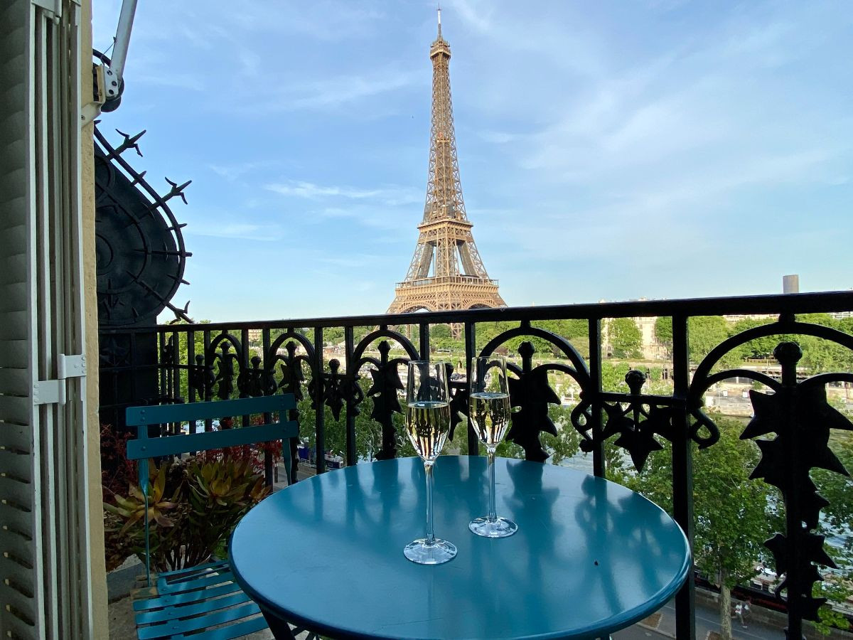 Luxury apartment in Paris